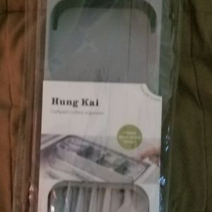 Compact Cutlery Organizer